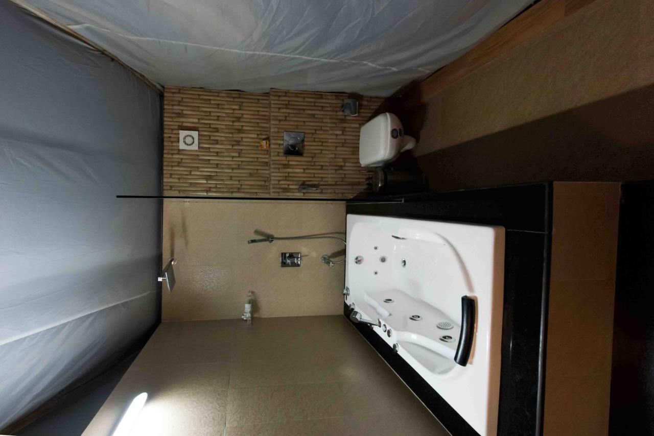 ซิซินา โอทิส รีสอร์ต Hotel กูวาฮาติ ภายนอก รูปภาพ